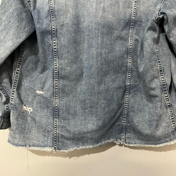SOLD! Taking to consignment 7/31 Vici Layne  distressed denim Jean jacket - Picture 12 of 16